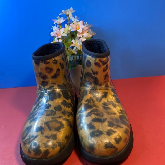 Ugg boots SZ 38 EUR - Picture 1 of 7